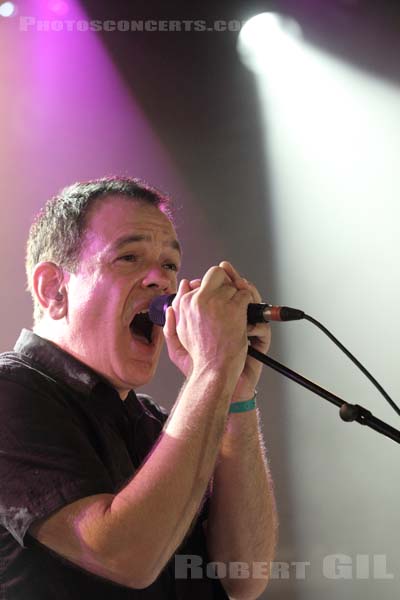 THE WEDDING PRESENT - 2013-10-12 - PARIS - La Maroquinerie - 